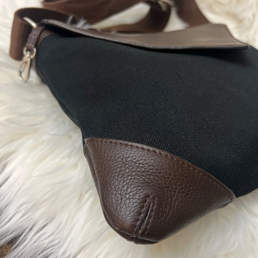 Lacoste stylish messenger